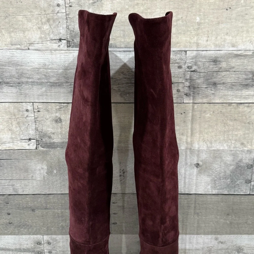 NWOT STUART WEITZMAN 5050 OVER THE KNEE SUEDE BOOTS IN CABERNET - SZ - 6.5B .US